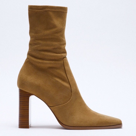 Zara Shoes - ZARA WIDE HEELED FAUX SUEDE ANKLE BOOTS